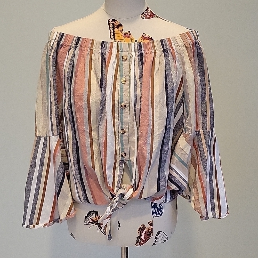 Milage striped off the shoulder crop top.  Tie at waist.  Size guess Medium